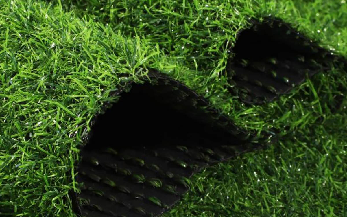 Easy-to-Install Artificial Grass Mat