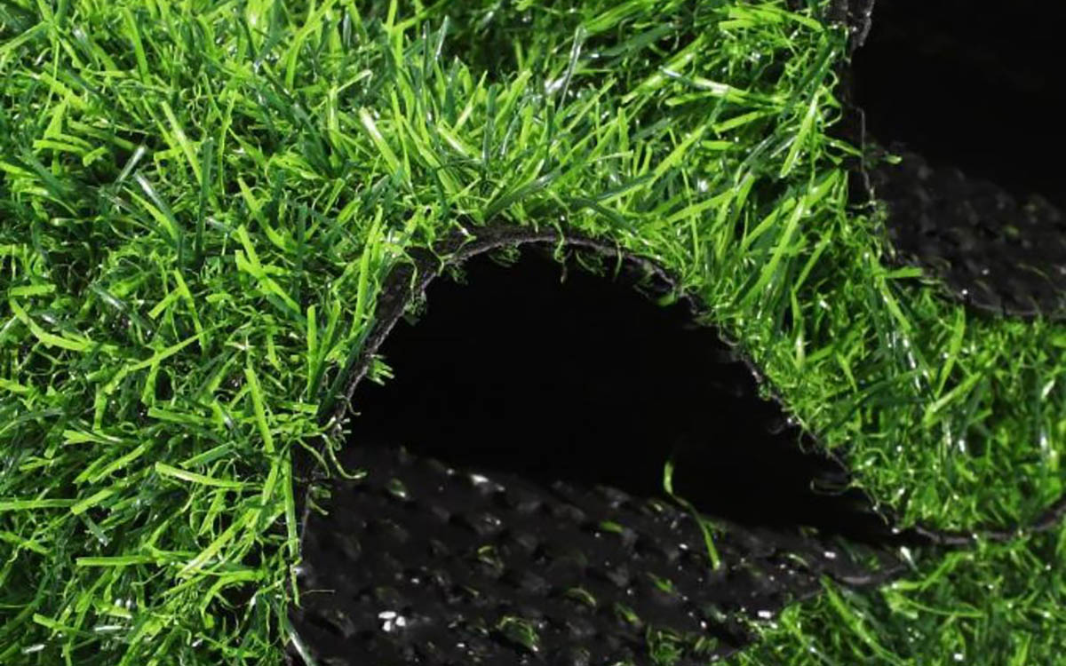 Easy-to-Install Artificial Grass Mat